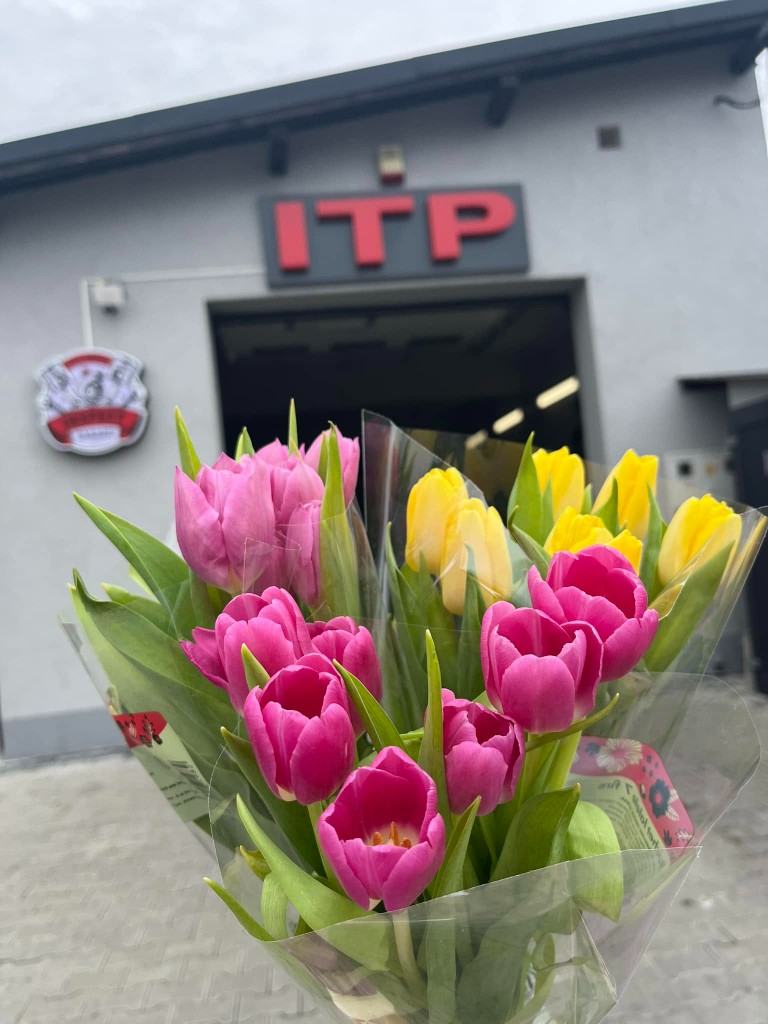Moment festiv în fața stației ITP Inspect Garage
